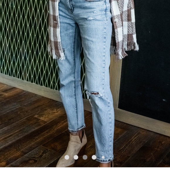 ⭐️NEW⭐️Girlfriend jeans - Picture 4 of 4